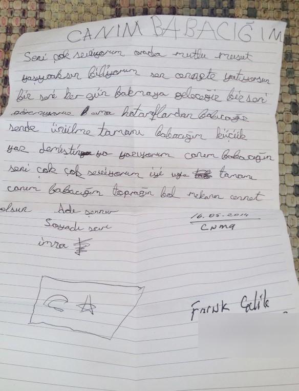 Somalı yetim çocuk babasına şiir yazdı