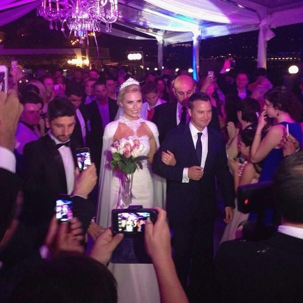 Serdar Ortaç evlendi İZLE