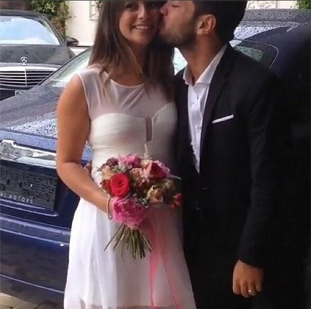 Buse Terim 3 gelinlik giydi