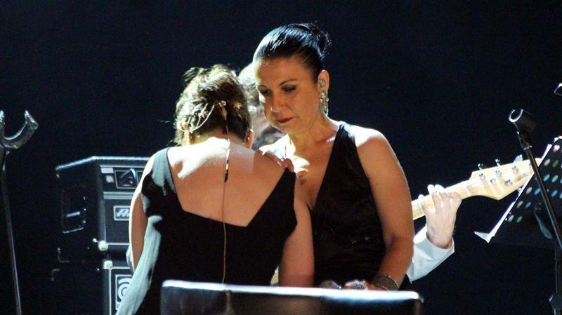 Sezen Aksu Ahmet Kaya şarkısı söylerken ağladı