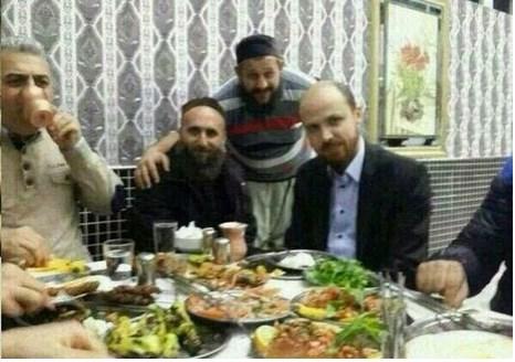 Yıldıray Oğur medyadaki IŞİD yalanlarını deşifre etti