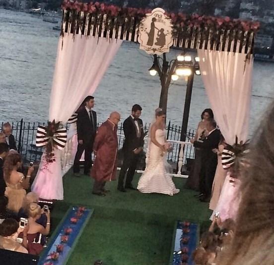 Pelin Karahan Bedri Güntay ile dünya evine girdi