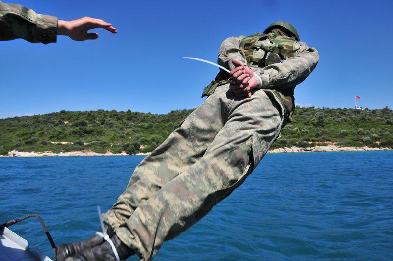 Komandolar böyle seçiliyor İZLE