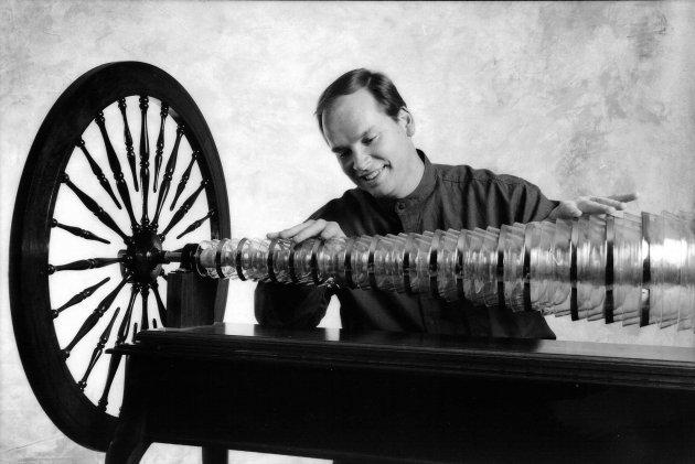 Glass Harmonica'nın sesi ruhsal bozukluğa neden oluyor İZLE