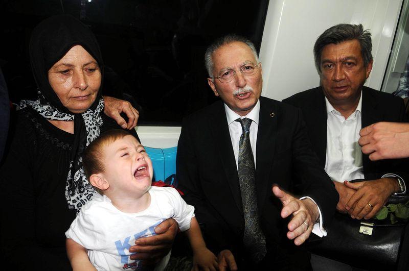 Ekmeleddin İhsanoğlu Marmaray'a bindi İZLE