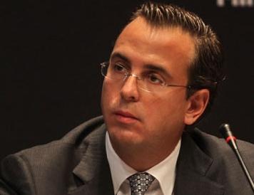 Nazlı Çelik işadamı aşkıyla dans ederken yakalandı