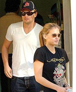 İsrailli model Bar Rafaeli'den askerlere moral mesajı