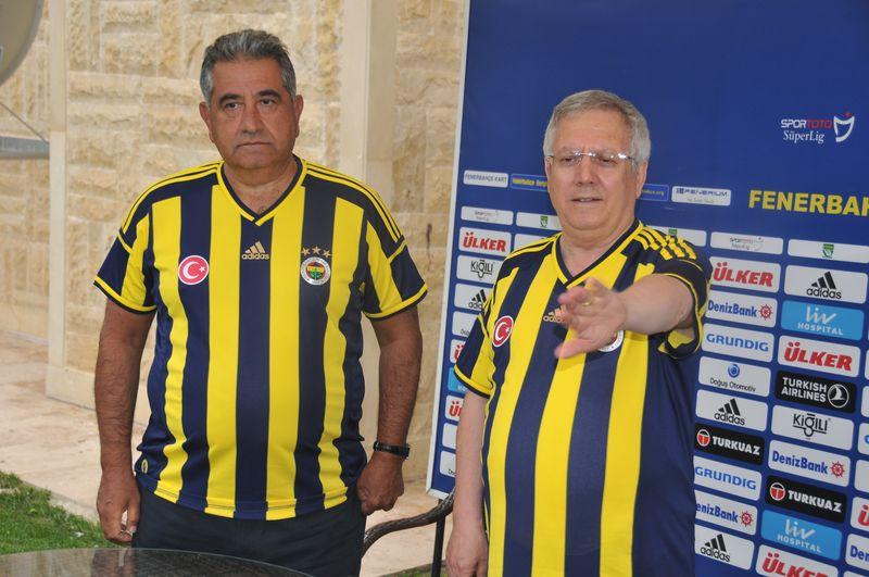 Yeni formayı Aziz Yıldırım tanıttı