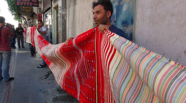 Hatay'da dünyanın en uzun kilimini yapıldı