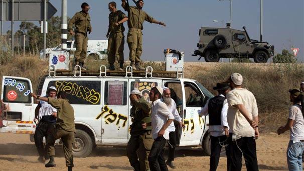 İsrailliler katliamı dans ederek kutladı İZLE