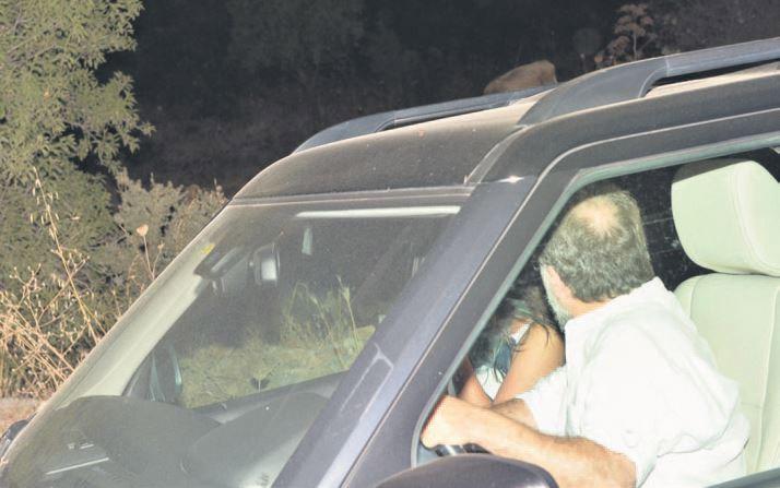 Ahmet Hakan sevgilisiyle kameralara yakalandı