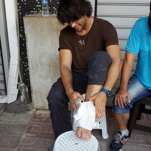 Sevimli ve Tehlikeli filminin setinde korkutan kaza