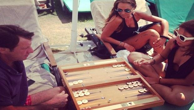 Kaya Çilingiroğlu esmer bir güzelle yakalandı