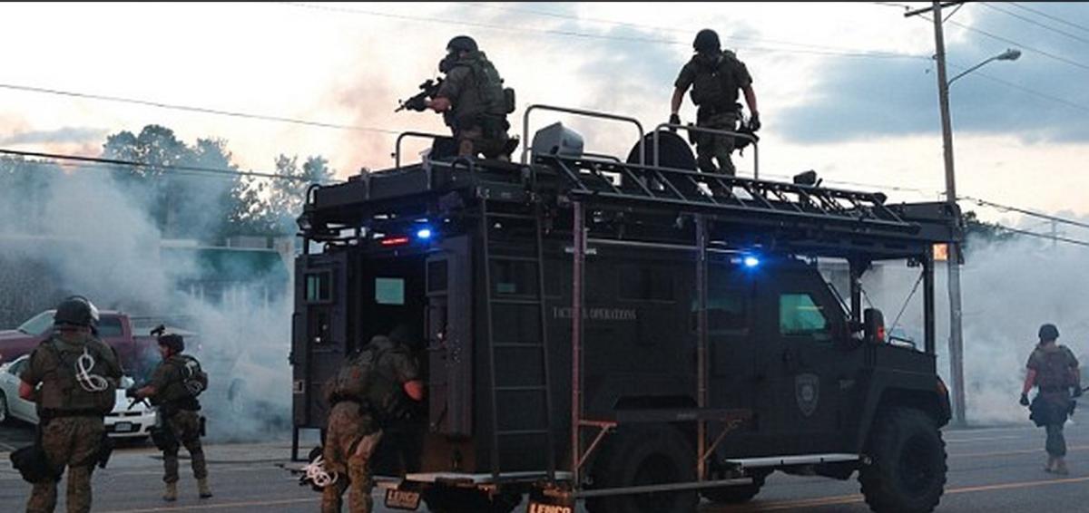 Ferguson'da neler oluyor İZLE