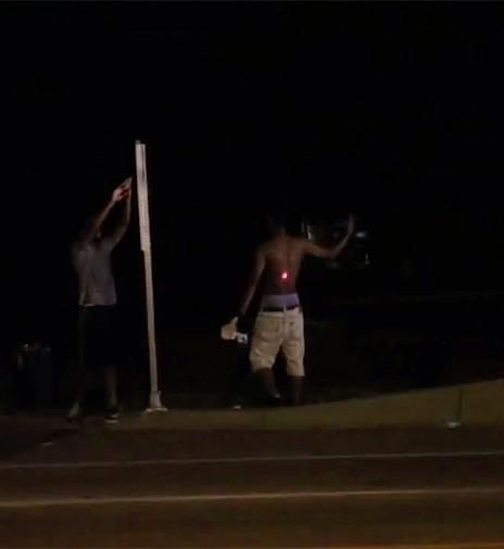 Ferguson'da neler oluyor İZLE