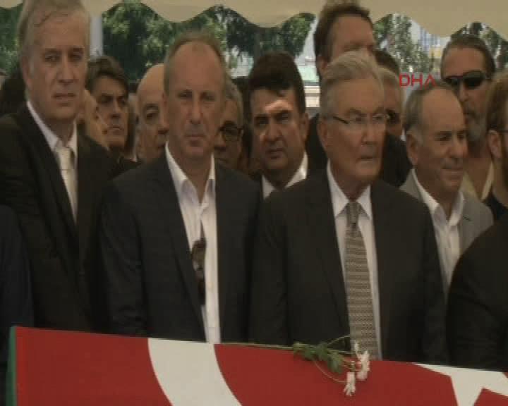 CHP'nin iki muhalifi İnce ve Baykal ilk kez yan yana İZLE