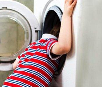 Erzurum'da bir çocuk çamaşır makinesinde öldü İZLE