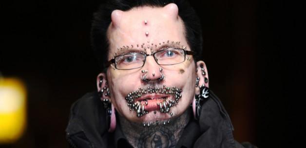 THY uçağında piercing'li yolcu krizi