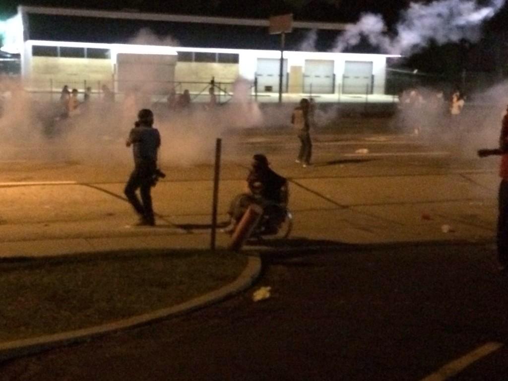 Missouri Valisi eylemciler için askerden yardım istedi