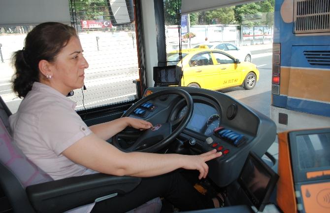 İstanbul'un tek kadın otobüs şoförü Şengül Tunç İZLE
