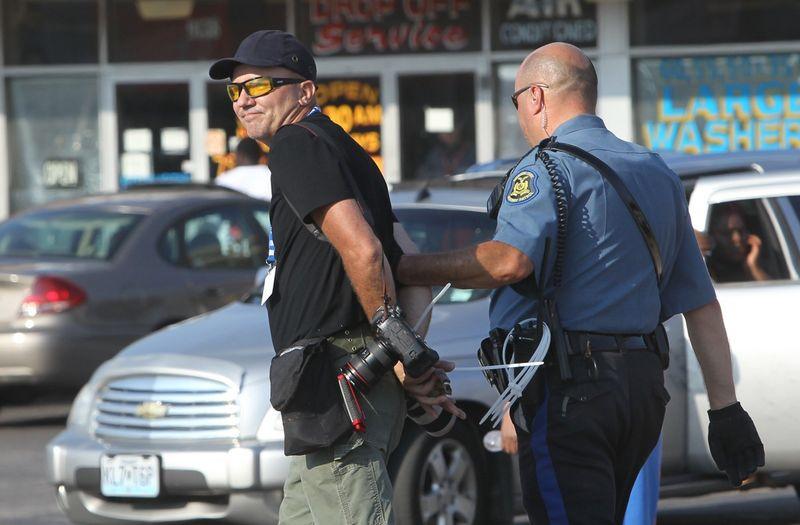 Ferguson'da gerginlik devam ediyor