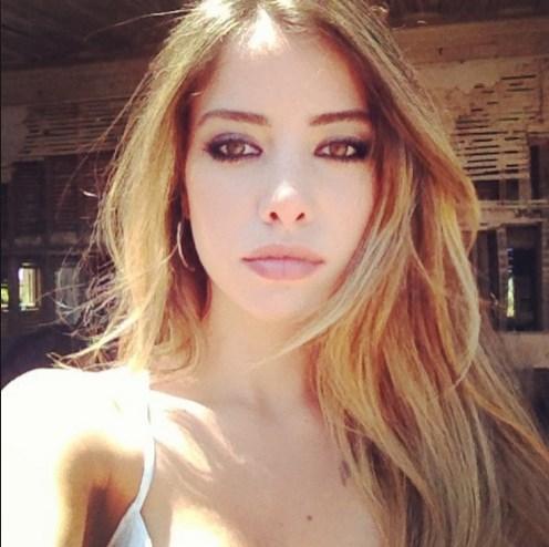 Gamze Özçelik'in kardeşi de oyuncu oluyor