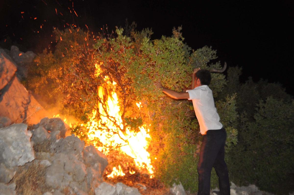 Adıyaman'da yangına dayanışmalı müdahale