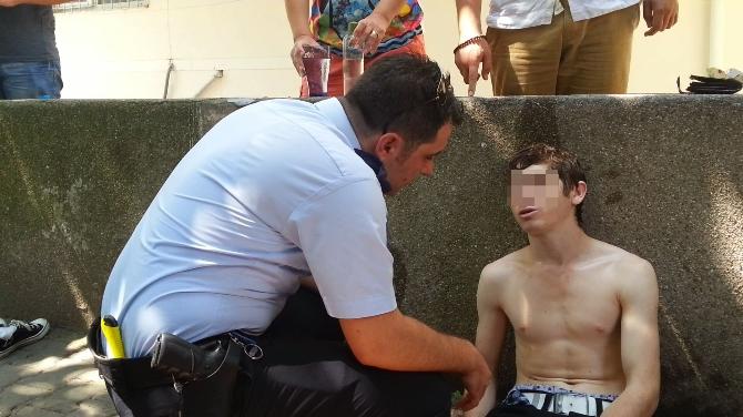 Mecidiyeköy'de bonzai içen genç yere yığıldı İZLE