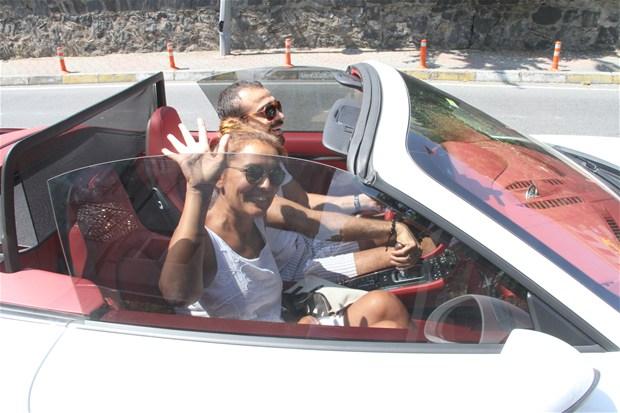 Demet Akalın: Kıskançlıktan ölenler var