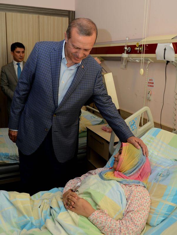 Erdoğan Gazzeli yaralıları ziyaret etti