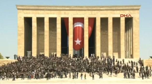 Anıtkabir'de rekor denemesi İZLE