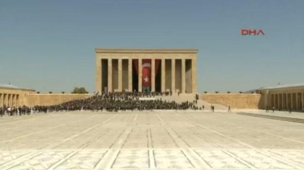 Anıtkabir'de rekor denemesi İZLE