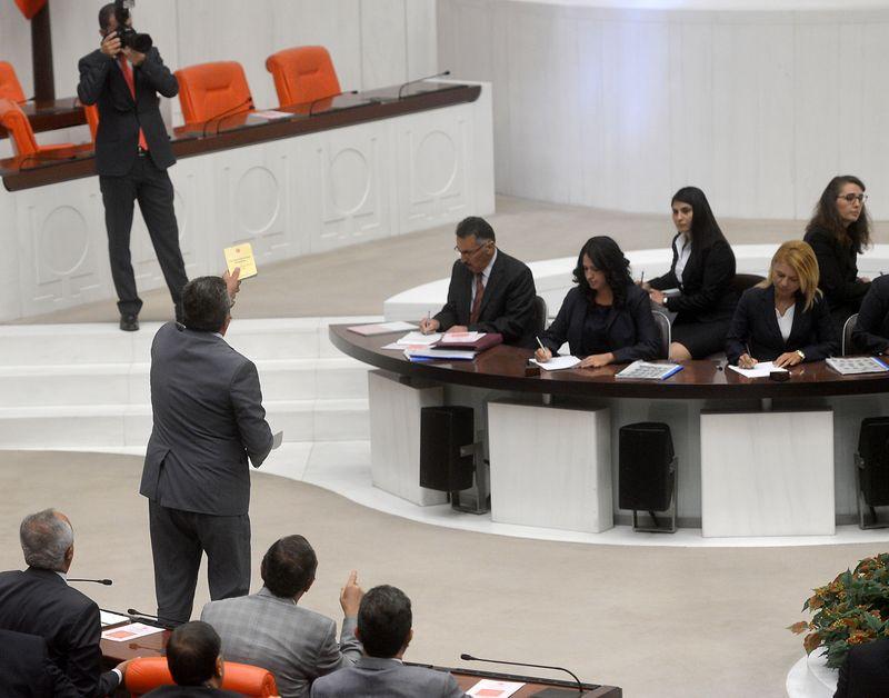 CHP'nin kitapçık fırlatması borsayı etkilemedi