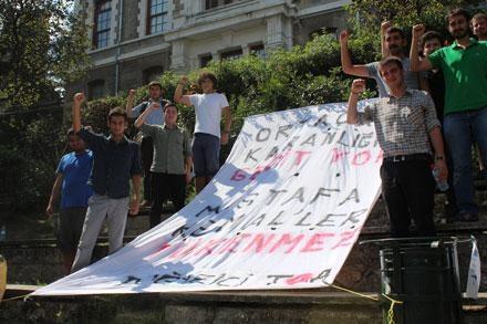 Boğaziçi Üniversitesi'nde pankart savaşı