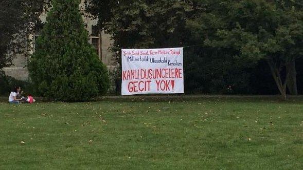 Boğaziçi Üniversitesi'nde pankart savaşı