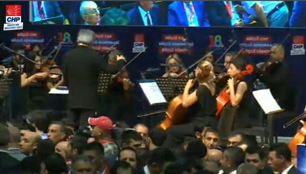 CHP Kurultayı klasik müzik konseriyle başladı İZLE