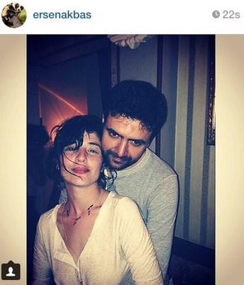 Gonca Vuslateri sevgilisiyle fotoğrafını paylaştı