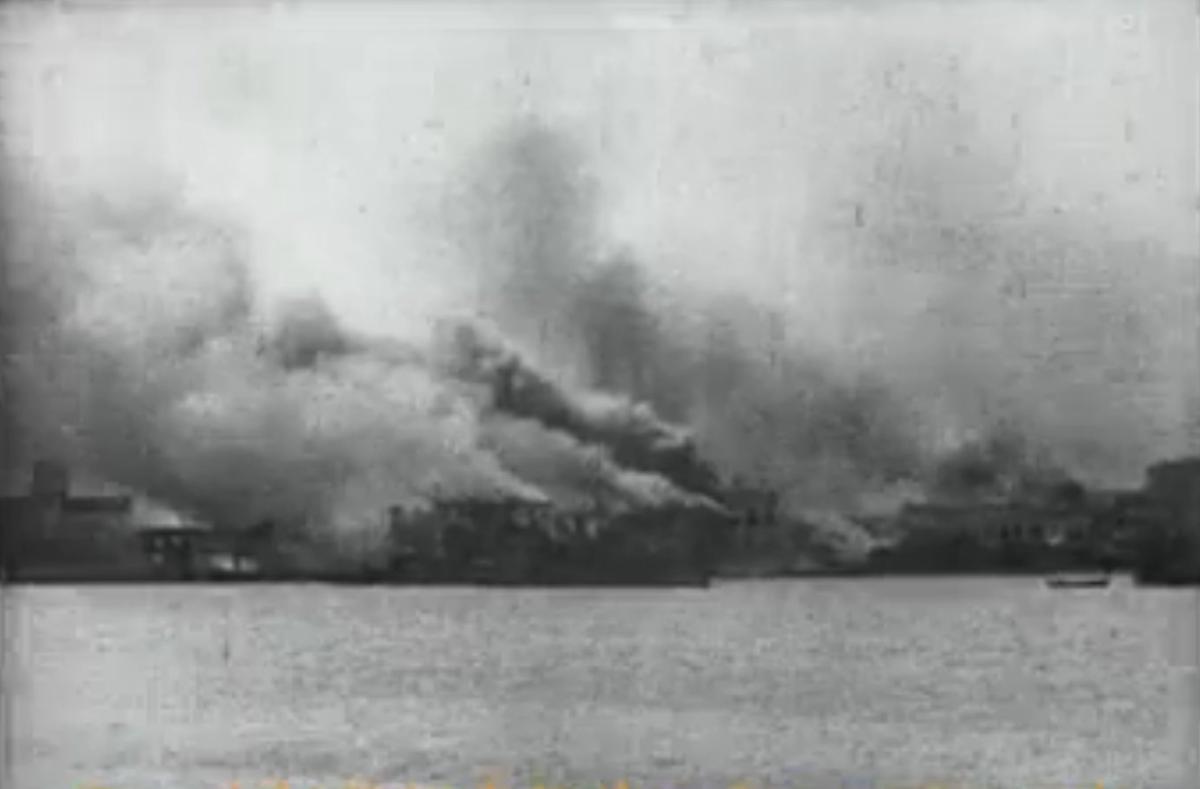 Yunanlılar'ın İzmir'den kaçış görüntüleri İZLE