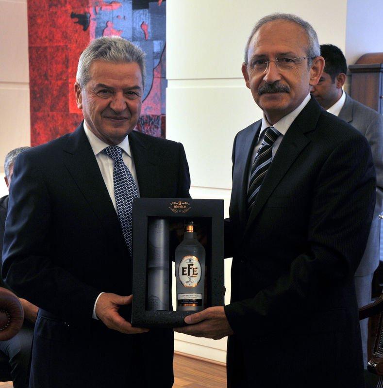 Kılıçdaroğlu'nun rakı sofrasında çekilmiş fotoğrafları