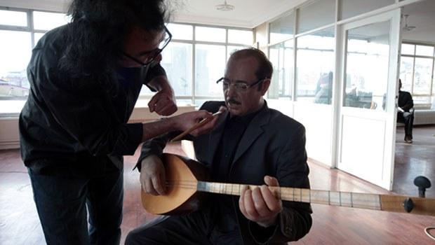 Neşet Ertaş'ın heykeli sevenleriyle buluşacak