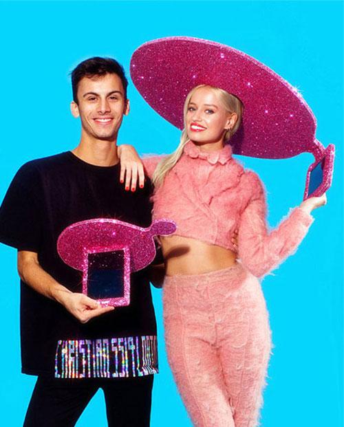 360 derece Selfie çeken Sombrero