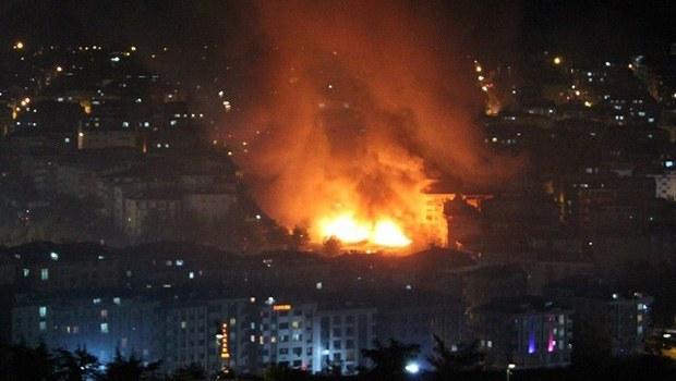 Gazi Mahallesi'nde olaylı gece İZLE