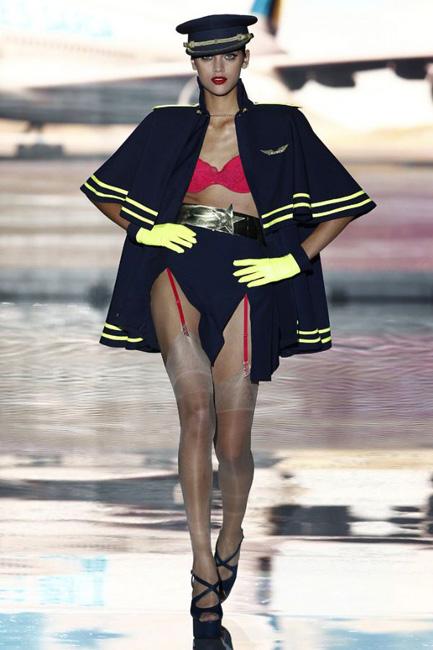 Hostesler artık daha transparan olacak