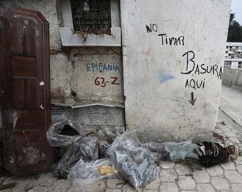 Guatemala'da parası ödenmeyen mezarlıklar boşaltılıyor
