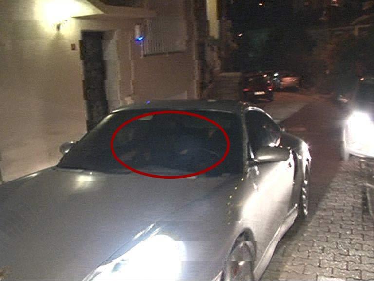 Tarkan sevgilisiyle görüntülenince kaza yaptı İZLE