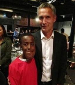 Facebook yüzünde rahatsızlık olan gencin profilini sildi