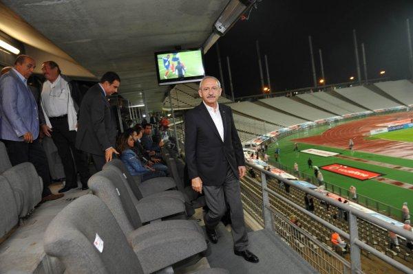 Kılıçdaroğlu Beşiktaş maçını protokolden izledi