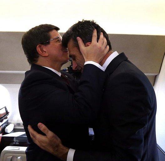 Davutoğlu 46 Türk ile Şanlıurfa'da buluştu İZLE