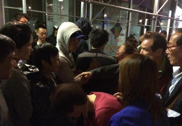 Paris'te iPhone 6 dayağı