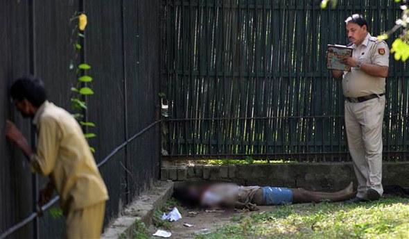 Kaplan saldırısına uğrayan Hintli genç hayatını kaybetti İZLE